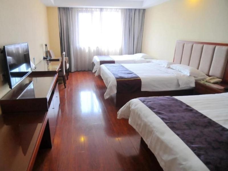 Greentree Inn Shandong Qingdao Wuyishan Road Jiashike Shopping Center Business Hotel المظهر الخارجي الصورة