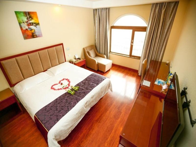 Greentree Inn Shandong Qingdao Wuyishan Road Jiashike Shopping Center Business Hotel المظهر الخارجي الصورة