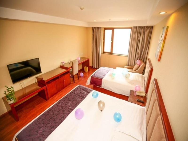 Greentree Inn Shandong Qingdao Wuyishan Road Jiashike Shopping Center Business Hotel المظهر الخارجي الصورة