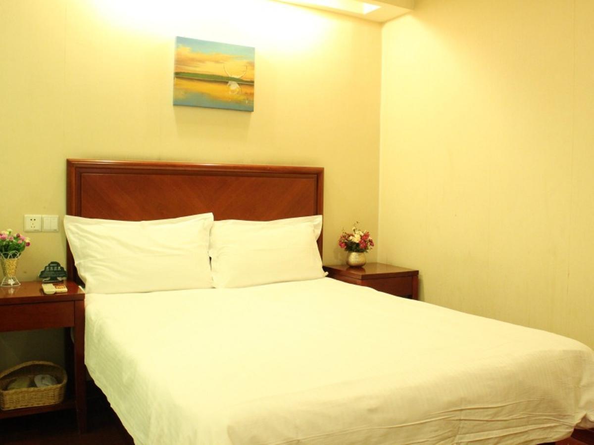 Greentree Inn Shandong Qingdao Wuyishan Road Jiashike Shopping Center Business Hotel المظهر الخارجي الصورة